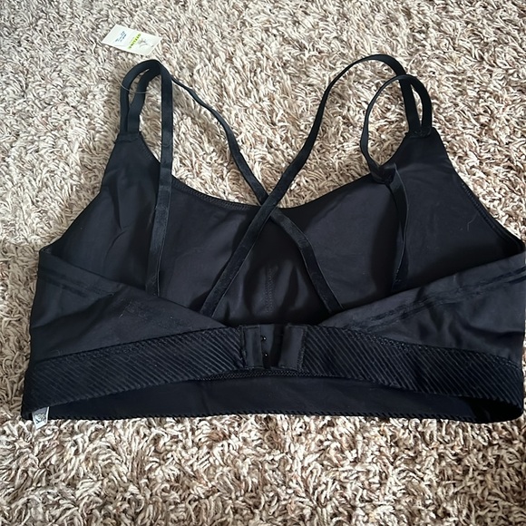 Offline by aerie velvet trim sports bra - Picture 4 of 5